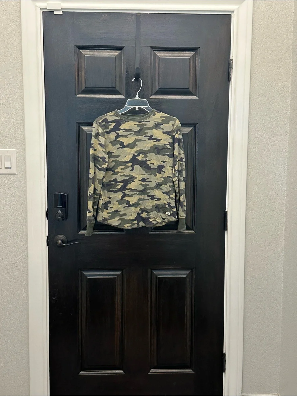 GAP Boys Olive Green Camo Long-Sleeve Tee Size XL